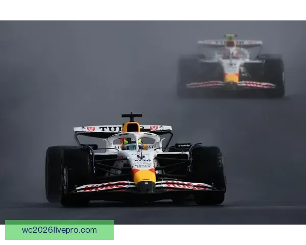 F1赛季精彩回顾 车队争霸激烈 上演速度与激情的极限挑战 F1赛季精彩回顾 车队争霸激烈 上演速度与激情的极限挑战